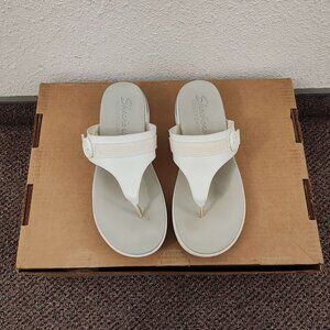 Skechers Luxe Foam White Sandals – Comfortable & Stylish